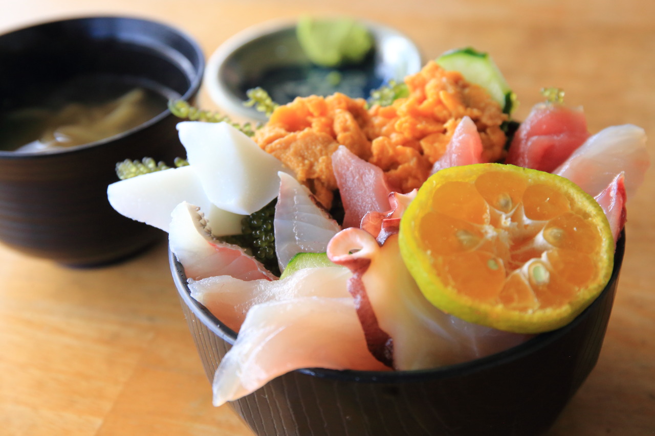 お食事処文ちゃん 古宇利島が誇る美しい海岸をドライブしながら沖縄ランチ カケスタ Kakesta