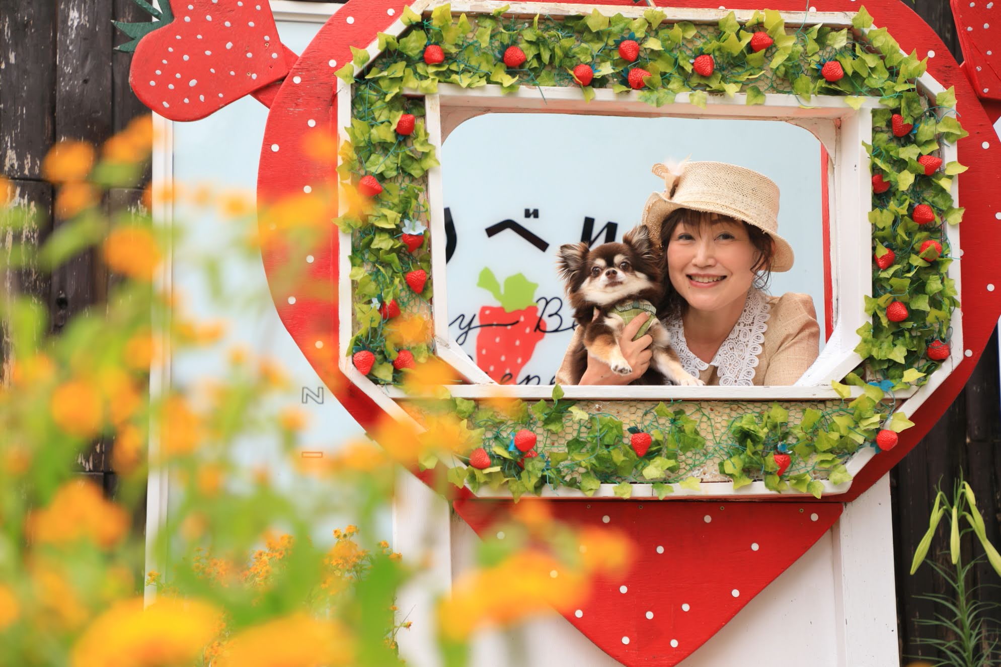 苺 伊豆・ドライブ「いちごプラザ」名物クレープショップの夏限定”苺